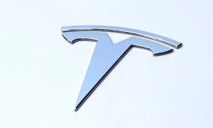 Tesla to lose $440m in assets due to bitcoin price drop